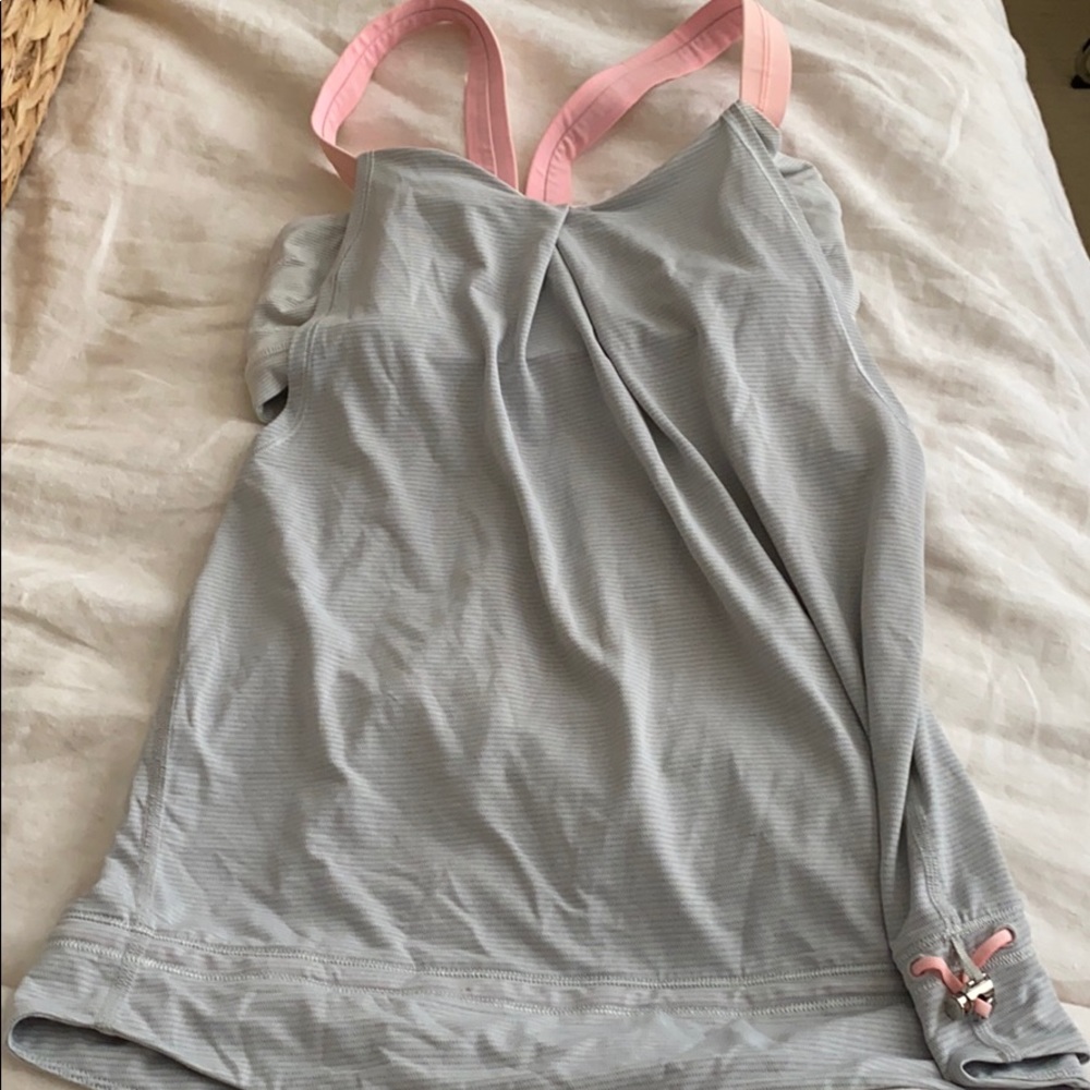 Lululemon workout top with bra